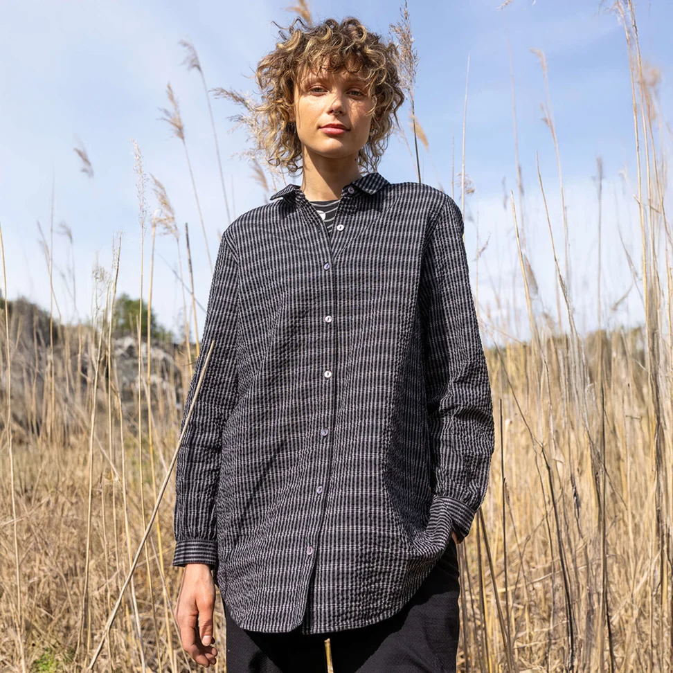 Kangaspaita "Wavy” ekopuuvillaa - musta