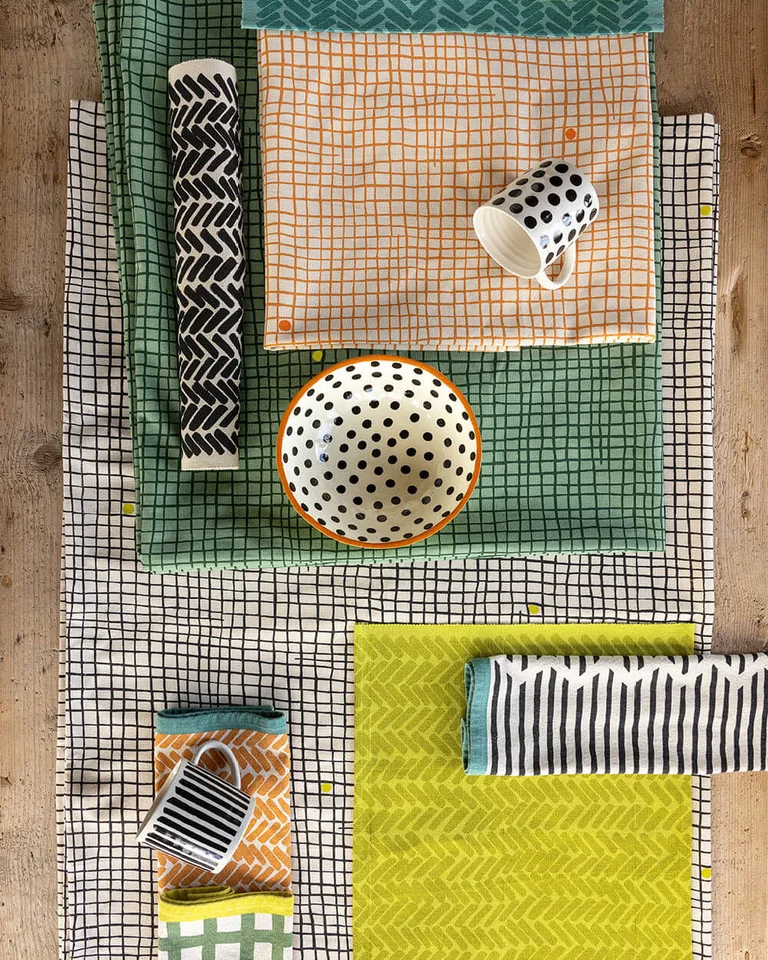 “Joy” tablecloth in organic cotton