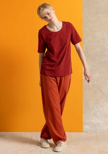 Jerseybluse ”Theia” i økologisk bomuld/elastan - mørk agatrød/mønstret