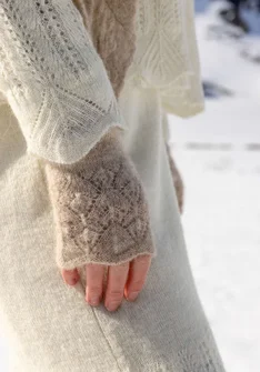 Kynsikkäät "Forgetmenot" alpakkasekoitetta - kalkkikivi/meleerattu