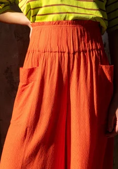 Geweven broek "Flora Flow" van viscose - vuurlelie