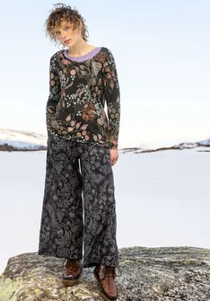 Pusero "Yura" ekologista lyocellia/elastaania - musta