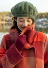 Knit beret in an alpaca blend - pine/melange