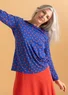 Top ”Pearl” en jersey de lyocell/élasthanne (bleu brillant/motif XXL)