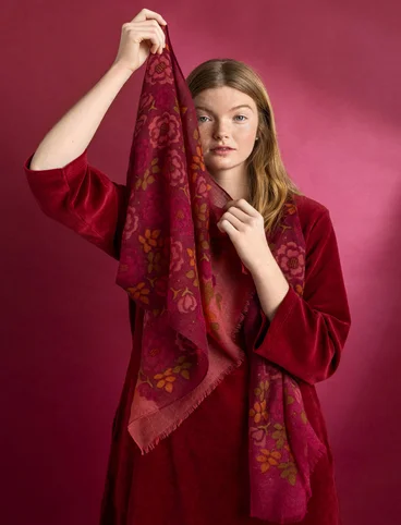 “Astrid” wool shawl - pomegranate