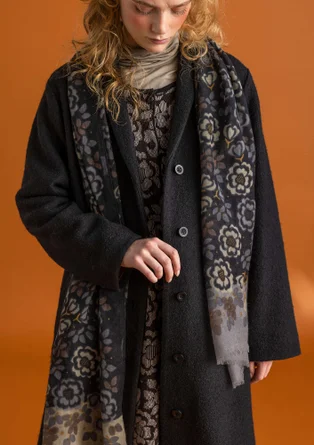 Coat in a wool blend - black