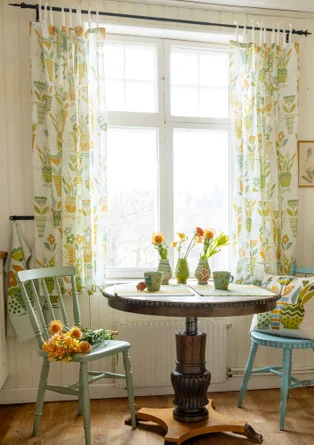 “Flower Pots” short curtain in organic cotton - leaf green