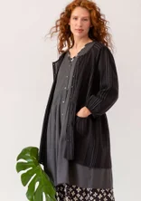 “Thea” woven artist’s blouse in organic cotton dobby - black