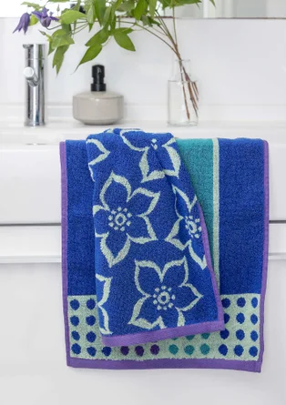 “Flow” guest towel in organic cotton 2-pack - brilliant blue