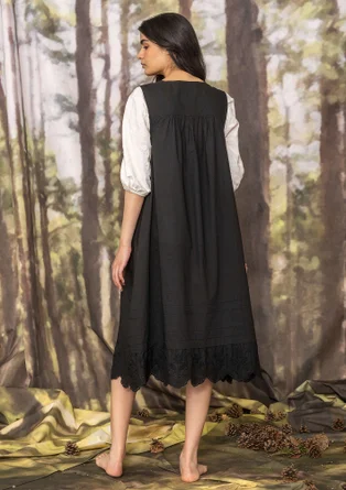 “Tuva” dress in organic cotton - black