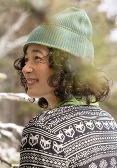 Beanie made of lambswool/organic and recycled cotton - grass green/verona green