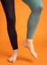 Einfarbige Leggings aus Recycling-Polyamid (schwarz S/M)