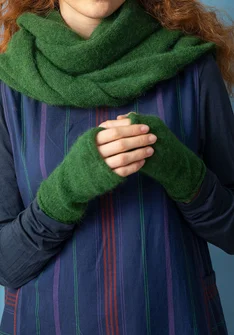 Fingerless gloves in an alpaca blend - forest green/melange