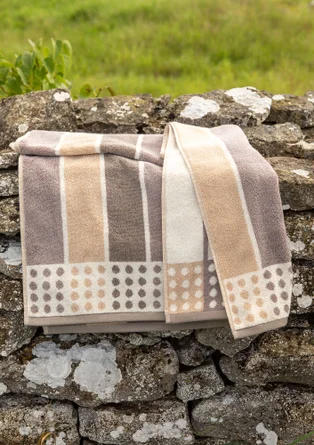 “Flow” bath towel in organic cotton - oyster