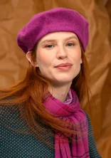 Knitted and felted lambswool blend beret - boysenberry/melange