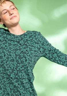 “Ylva” jersey top in organic cotton/spandex - malachite/patterned