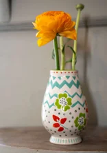 Vase "Wild rose" en céramique - écru