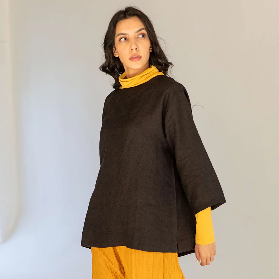 “Azores” linen blouse - black