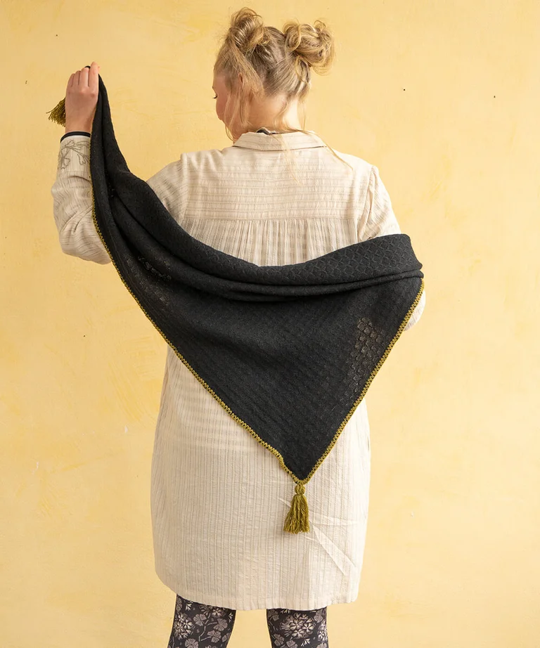 Knit shawl in lambswool