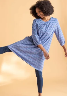 Robe ”Eleonora” en jersey de coton biologique/élasthanne - bleu ciel/motif