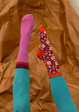 Chaussettes fleuries "Leah" en coton biologique - chou rouge