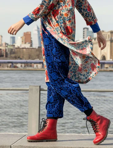 Pantalon "Emily" en velours de coton biologique/polyester recyclé - bleu klein