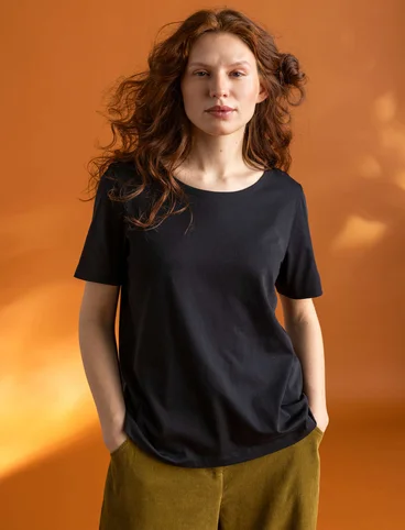 “Tyra” jersey top in organic cotton/modal - black