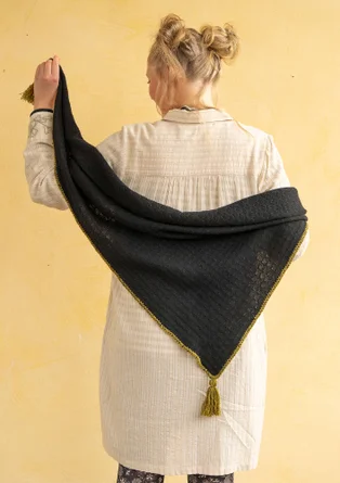 Knit shawl in lambswool/ recycled wool - black