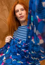 “Frida” patterned shawl in organic cotton - indigo blue