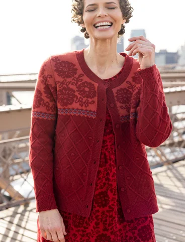 “Rosendale” cardigan in a lambswool blend/organic cotton - agate red