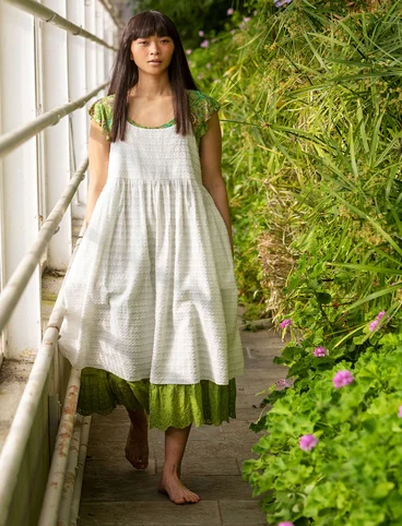 Vävd klänning i ekologisk bomull - halvblekt