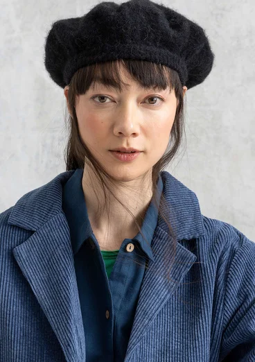 Knit beret in an alpaca blend - black