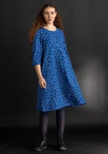 Trikåklänning "Ylva" i ekologisk bomull/elastan - linblå/mönstrad