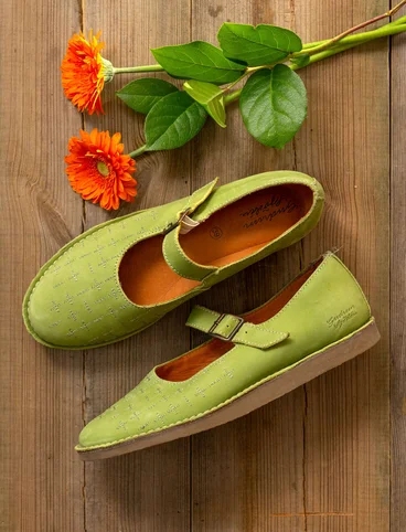 “Earth” nubuck strap shoes - asparagus