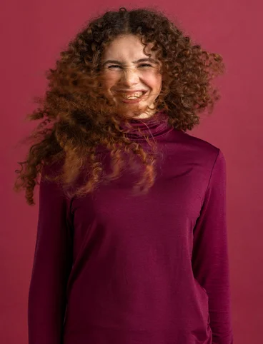 Lyocell/spandex jersey turtleneck - pomegranate