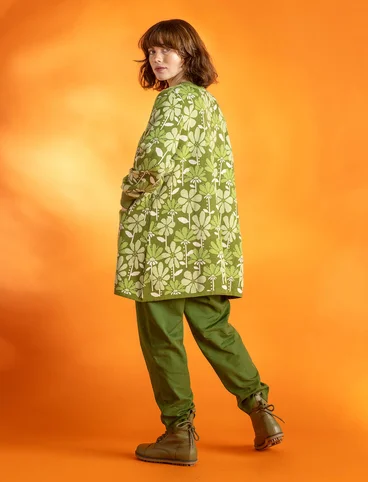 Lang strikkejakke «Adele» i økologisk bomull - gressgrøn