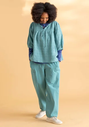 “Vera” woven blouse in linen - teal/patterned