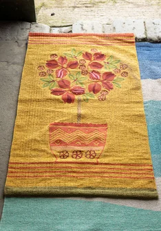 “Lemon Tree” rug in organic cotton - light ochre