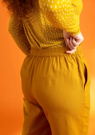 Woven pants in organic cotton dobby - mustard