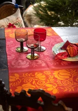 “Vinterros” table runner in organic cotton - tomato