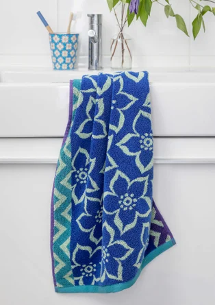 “Stars” organic cotton towel - brilliant blue