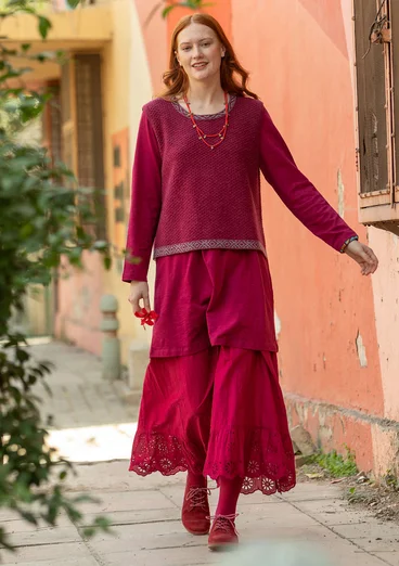 “Helena” knit sweater vest in a lambswool blend - red cabbage/melange