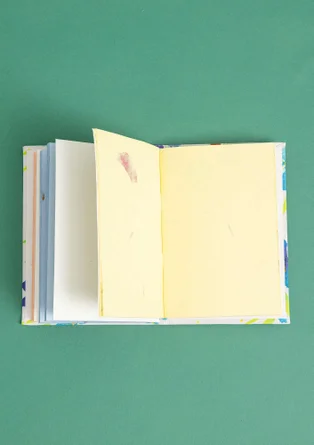 “Brush” fabric-covered notebook - white