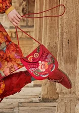 “Hana” embroidered bag in organic cotton - parrot red