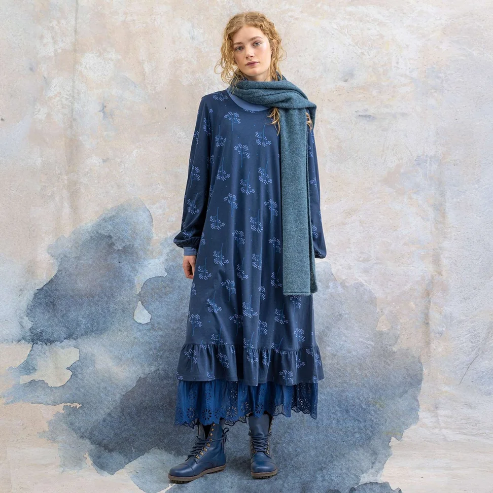 “Rönnbär” jersey dress in organic cotton/modal - dark indigo