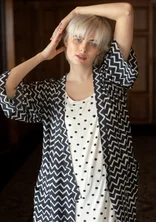 “Travel” woven kimono in viscose - black