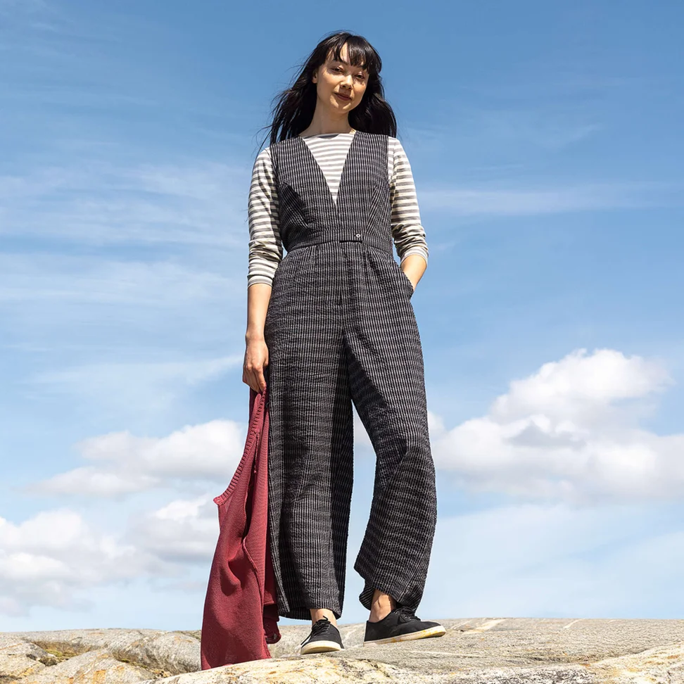 “Wavy” woven jumpsuit in organic cotton - black