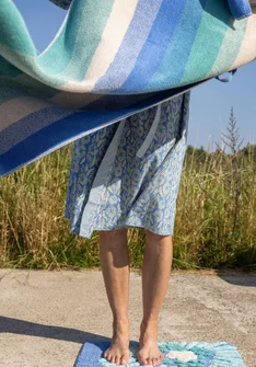 “Waves” organic cotton bath towel - sea blue