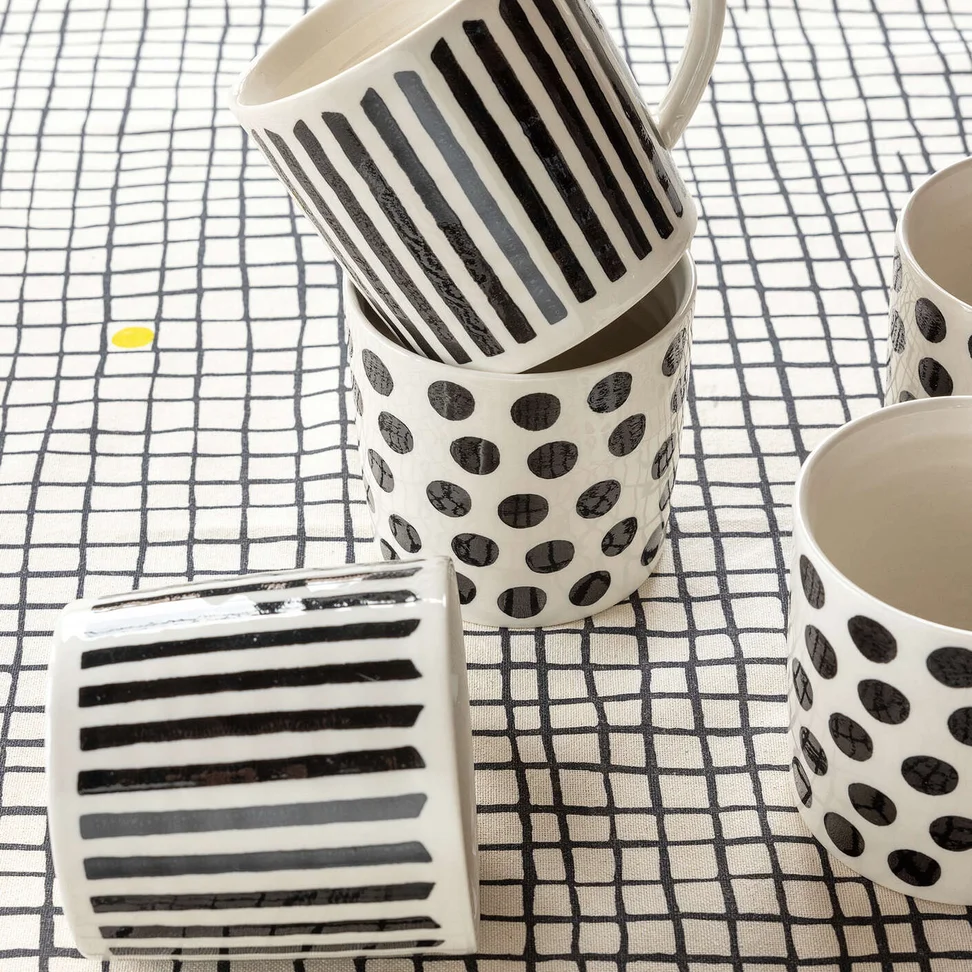 “Joy” ceramic mug - black/dot