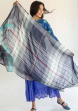 “Evania” woven shawl in wool - graphite